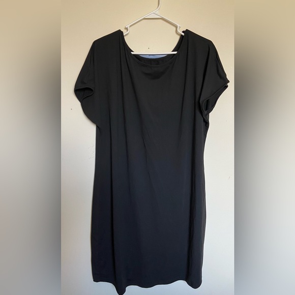 Simple Black Dress - Picture 1 of 2